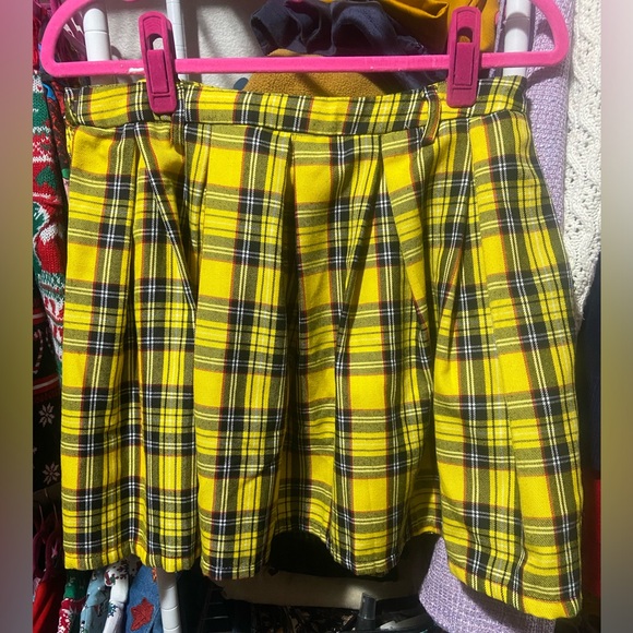 Hot Topic Yellow Plaid Mini Skirt 💛✨ - Picture 2 of 3